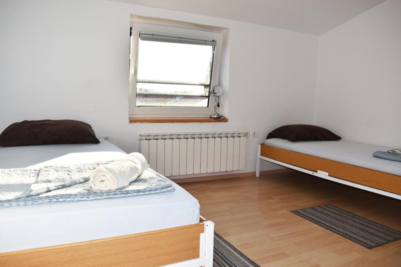 Rooms Busija Izola Buitenkant foto